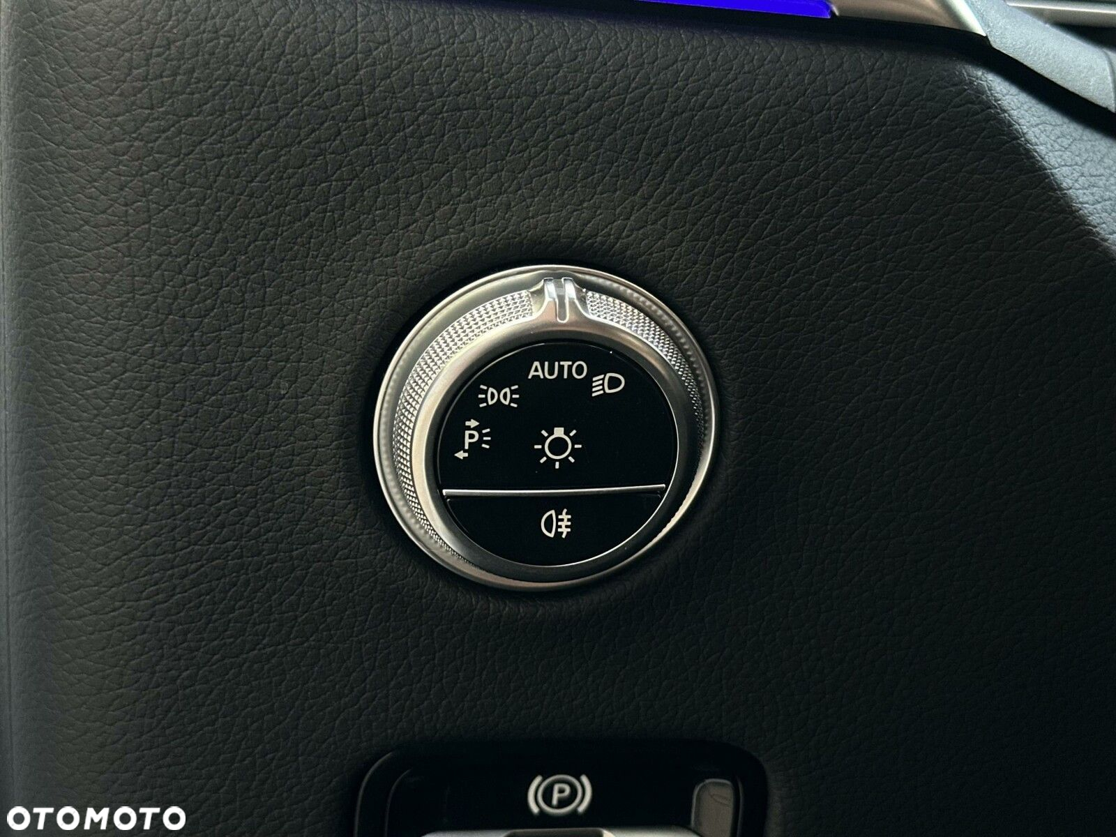 Mercedes-Benz GLC - 25