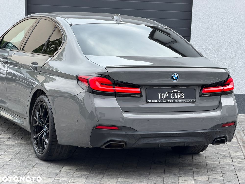 BMW Seria 5 530e xDrive sport - 31