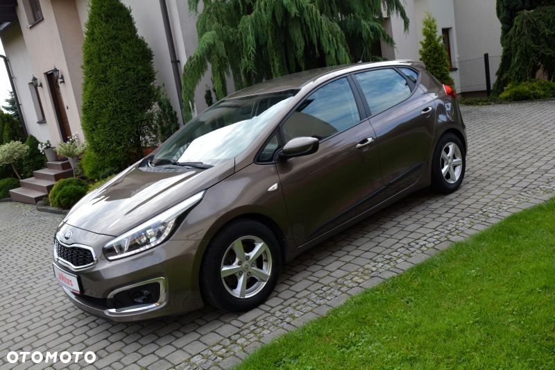Kia Ceed 1.4 L - 3