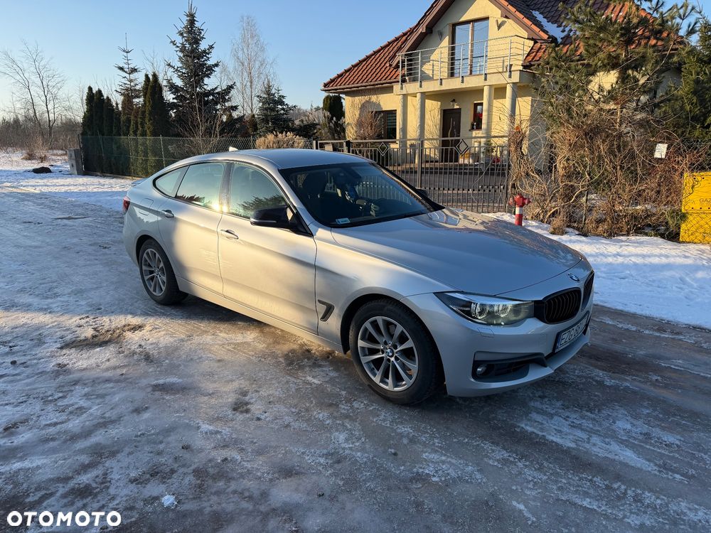 BMW Seria 3 320i - 8