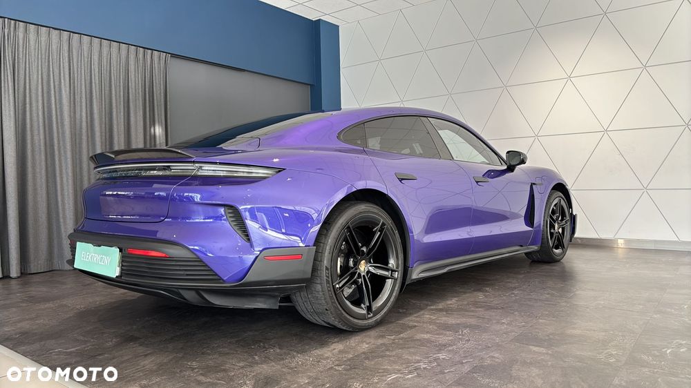 Porsche Taycan 105kWh Turbo S - 6