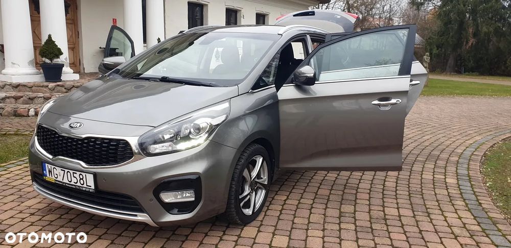 Kia Carens 1.7 CRDi M 7os - 11