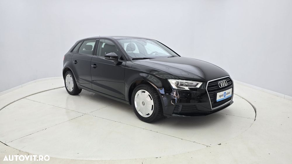 Audi A3 Sportback 1.6 TDI S tronic - 4