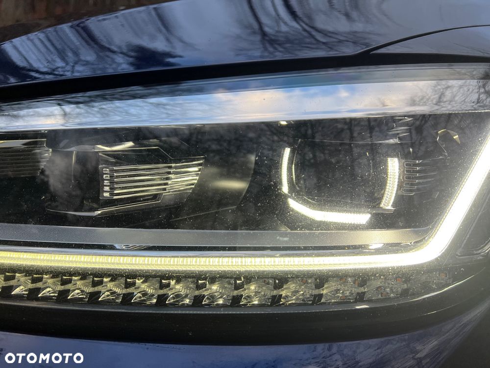 Volkswagen Touran 2.0 TDI BMT United DSG - 16