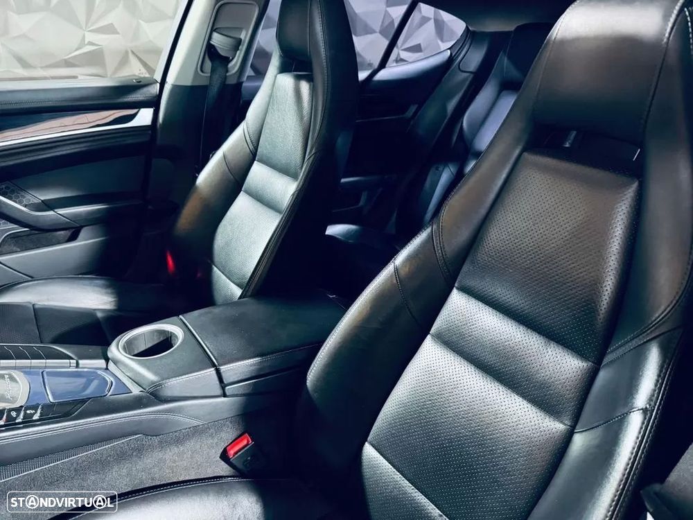 Porsche Panamera - 29