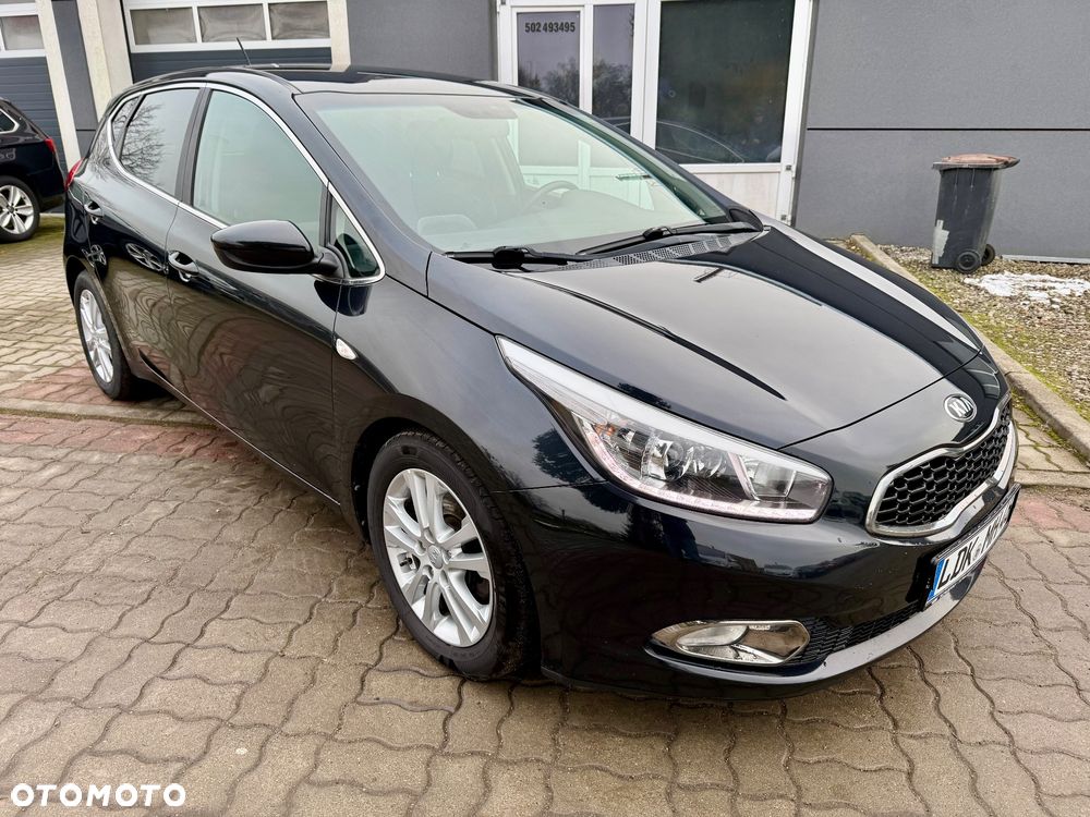 Kia Ceed 1.6 GDI Dream Team Edition - 2
