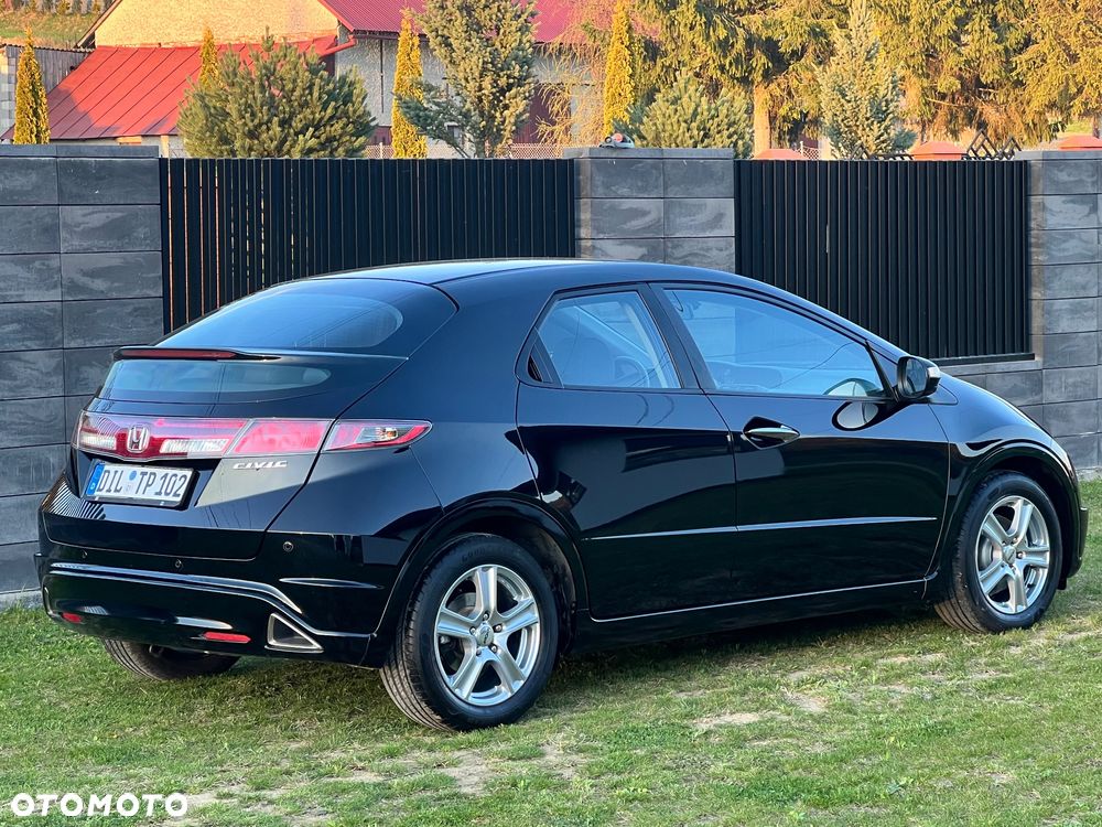 Honda Civic 1.4 i-VTEC Sport Black Edition - 6