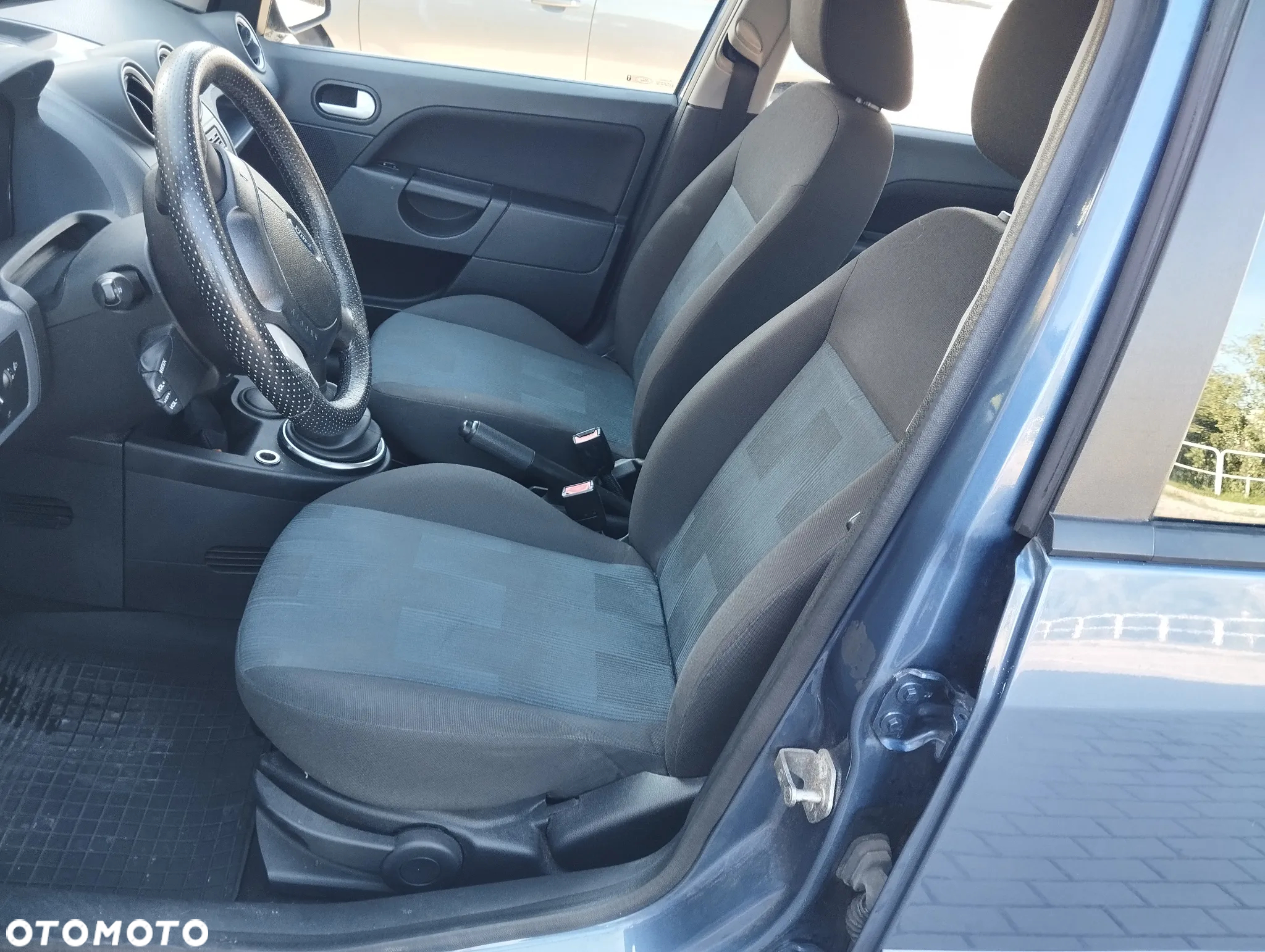 Ford Fiesta 1.4 Ambiente - 6