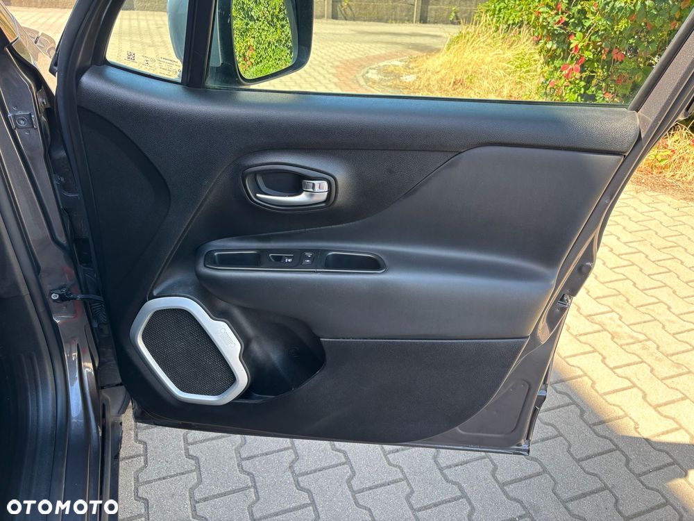 Jeep Renegade - 19