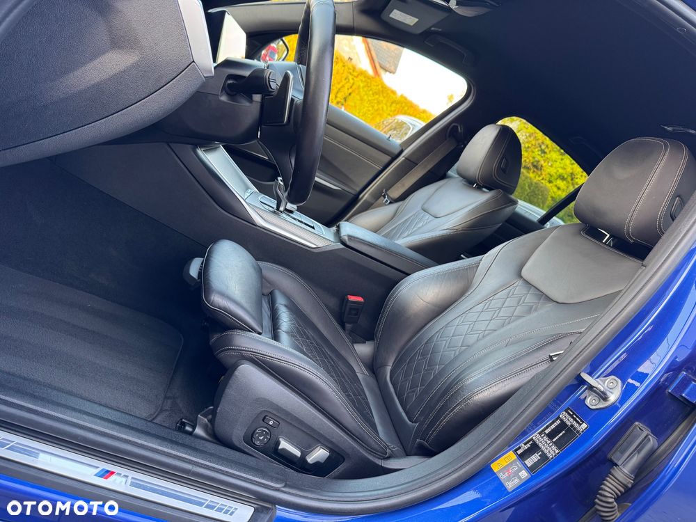 BMW Seria 3 330e M Sport - 17