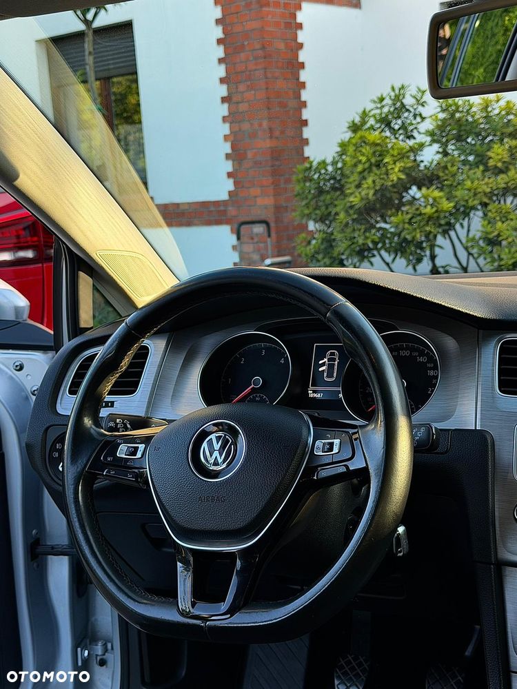 Volkswagen Golf - 12