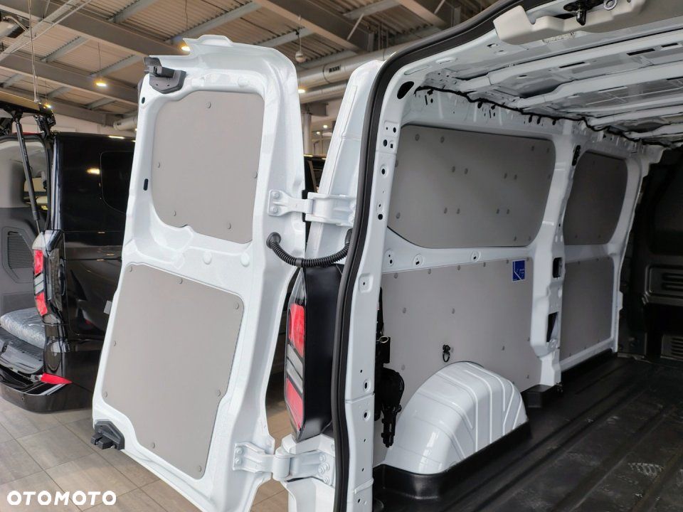 Ford Transit Custom - 8