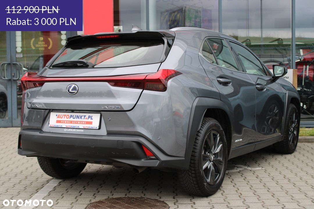 Lexus UX - 5