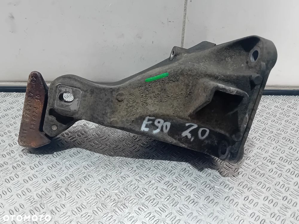 łapa wspornik silnika BMW E90 E91 2.0 D 2008 6781916 - 1