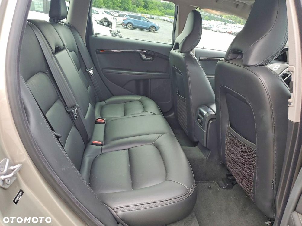 Volvo XC 70 - 12