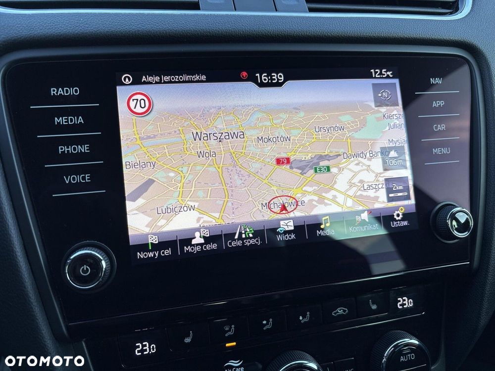 Skoda Octavia 2.0 TSI RS - 23