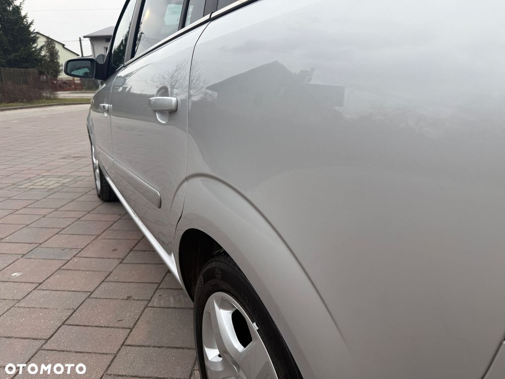 Opel Zafira 1.8 Family - 19