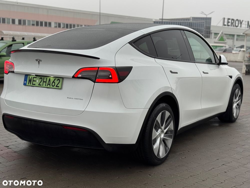 Tesla Y Long Range Dual Motor AWD - 12