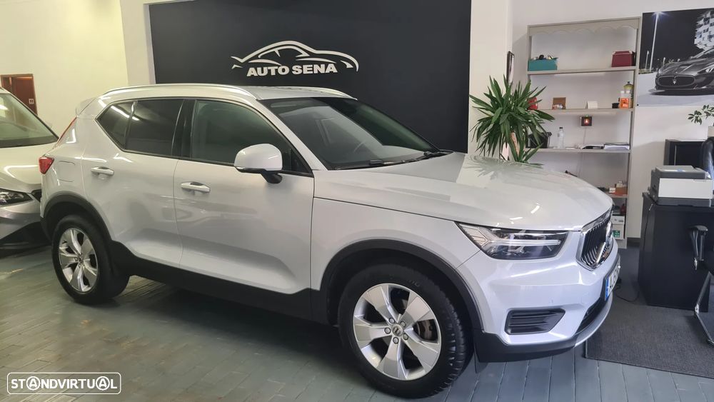 Volvo XC 40 1.5 T3 Momentum Geartronic - 1