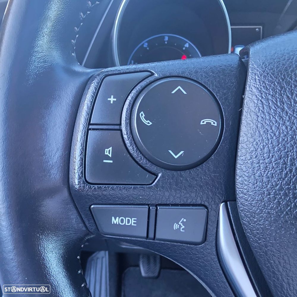Toyota Auris 1.4 D-4D Comfort+Pack Sport - 7