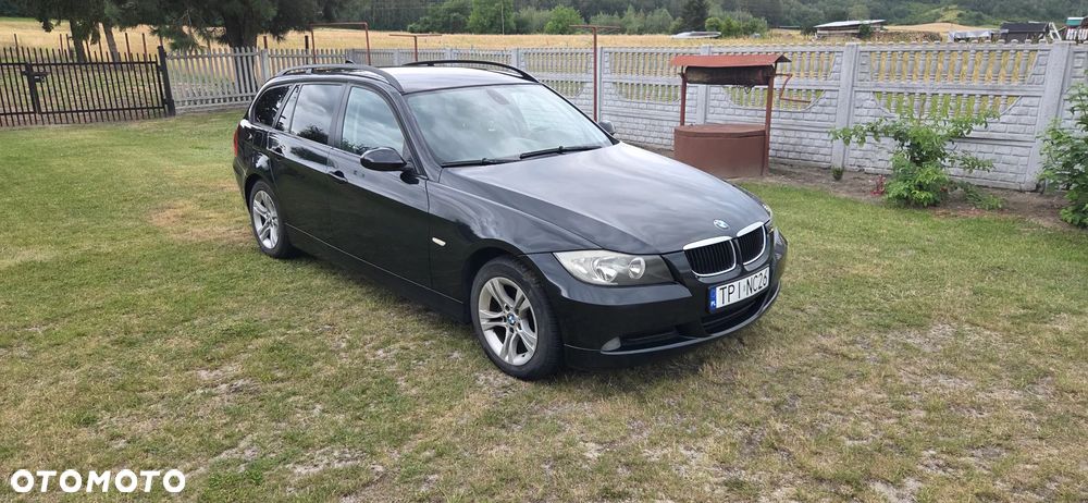 BMW 318D 2008 photo 4