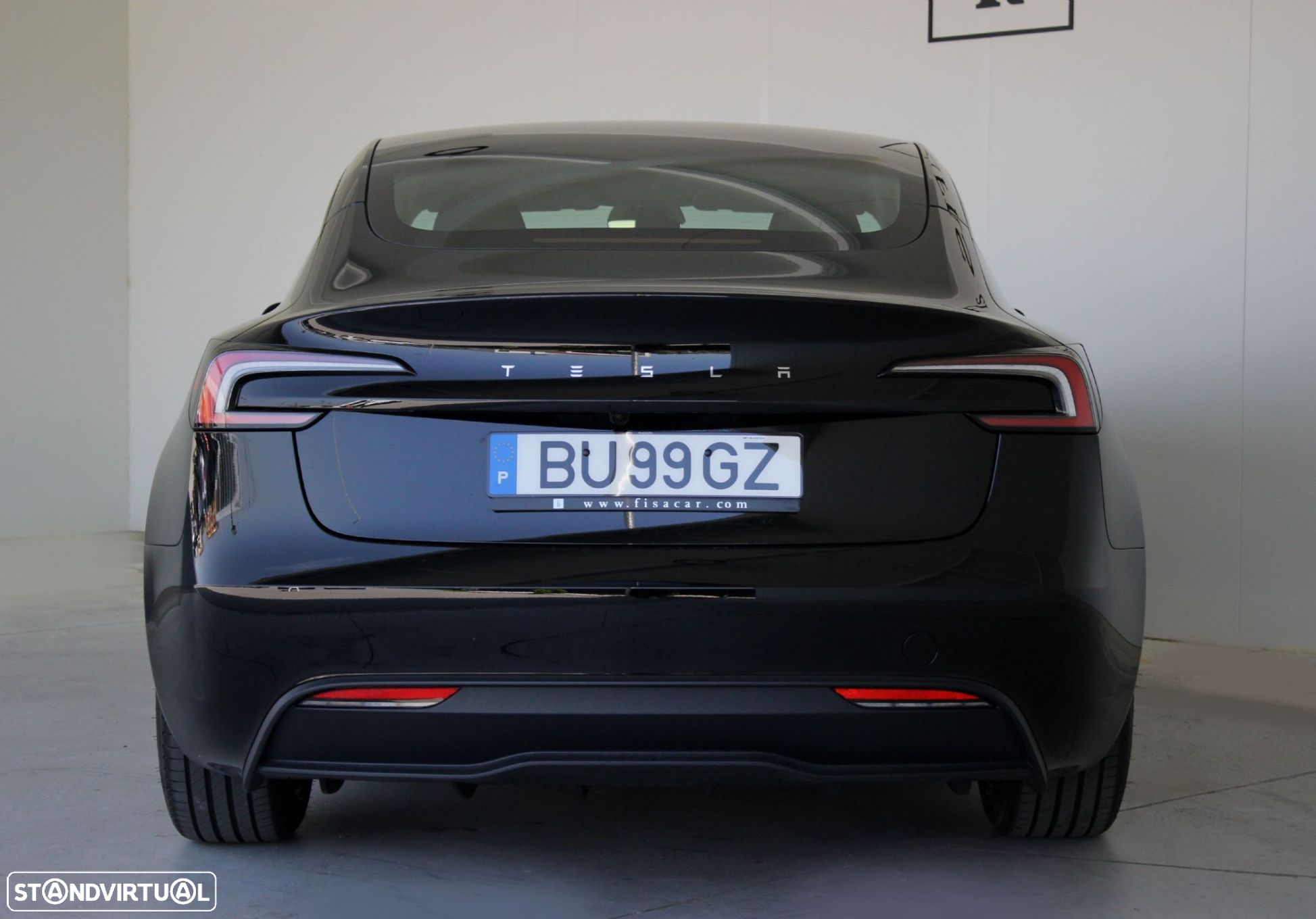 Tesla Model 3 - 6