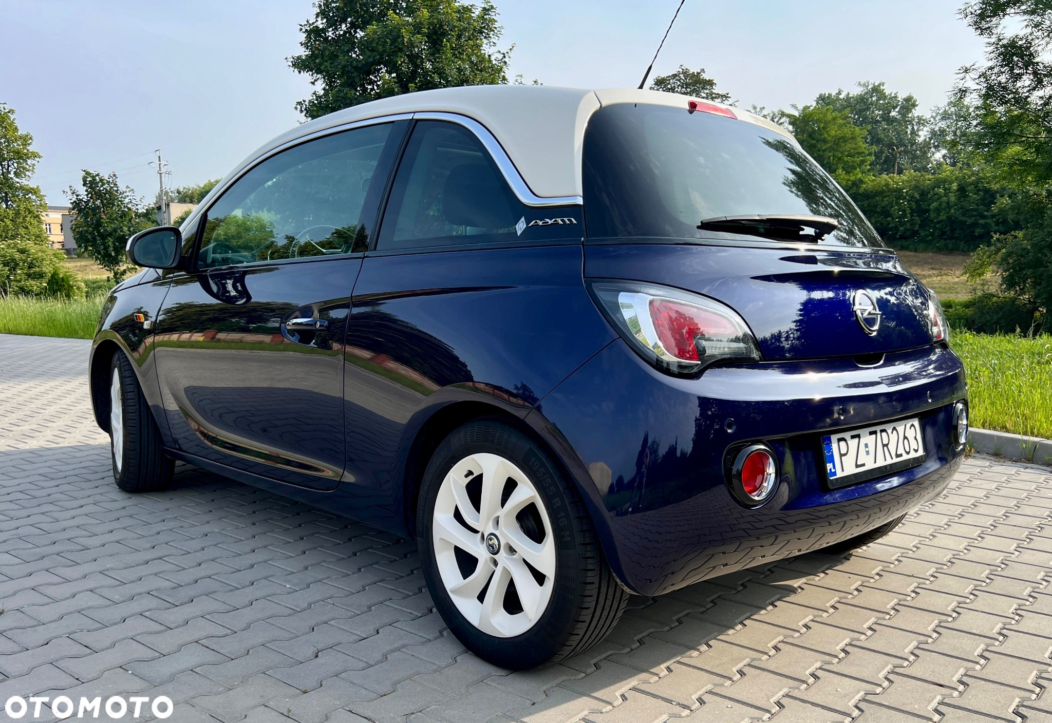 Opel Adam 1.4 Glam - 2