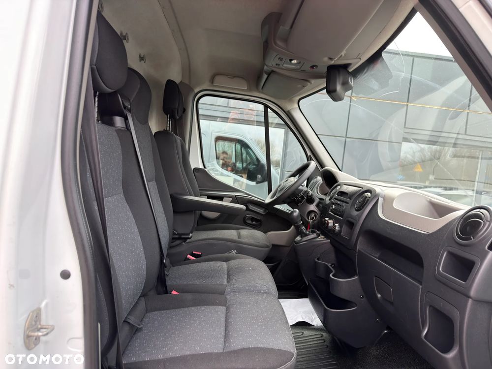 Opel Movano 2.3 Diesel Klimatyzacja 3 Osobowy - 21