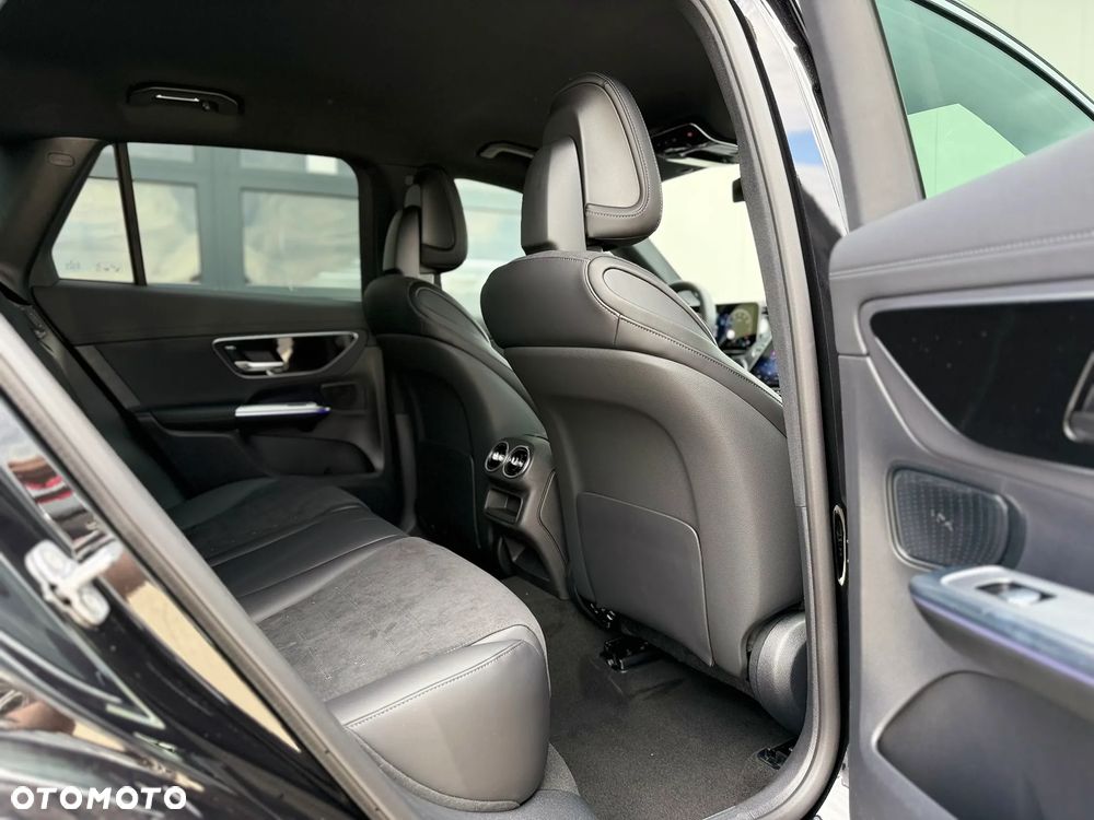 Mercedes-Benz GLC - 28