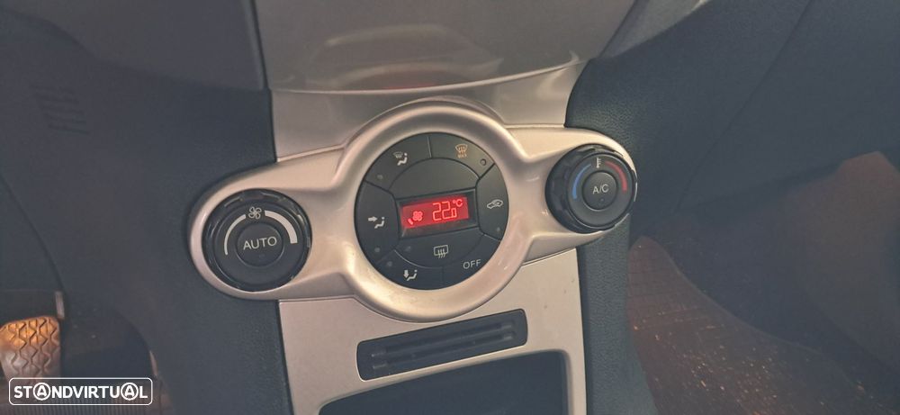 Ford Fiesta 1.25 Titanium - 8