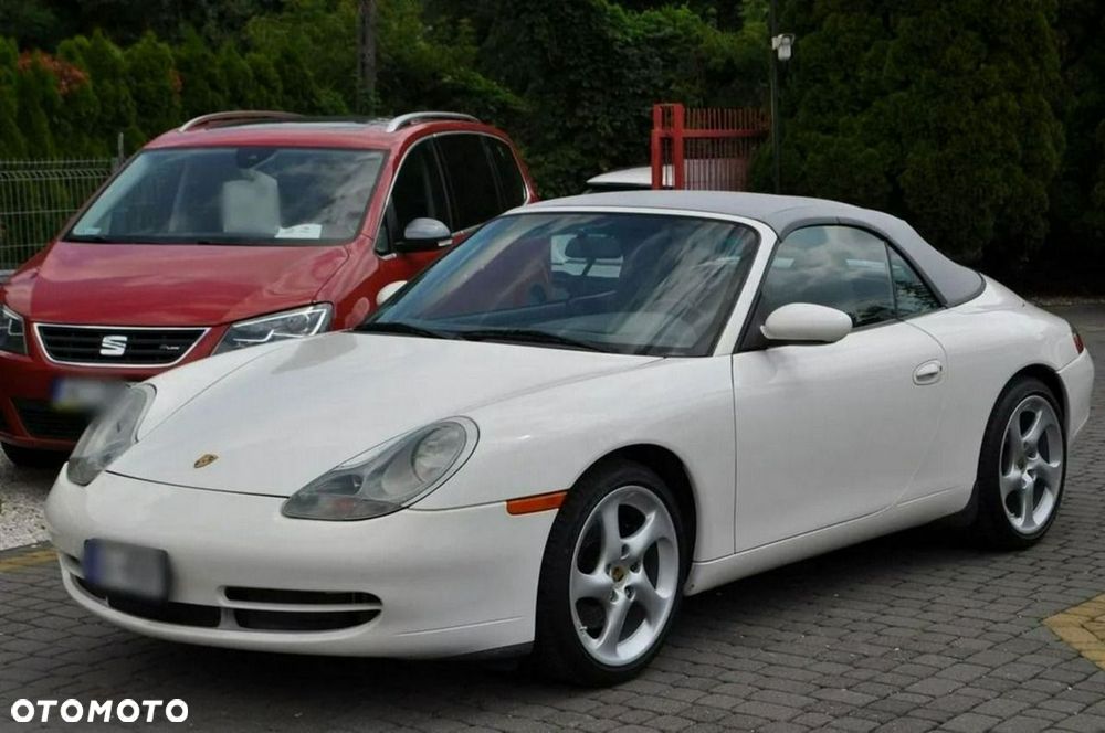 Porsche 911 Carrera - 2