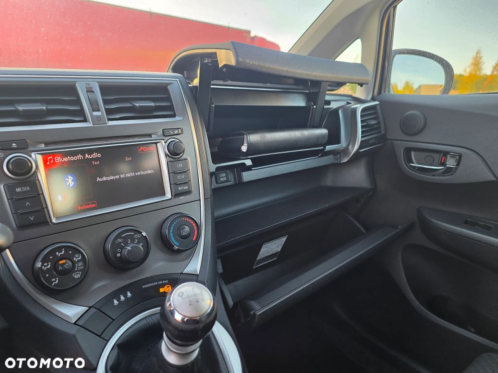 Toyota Verso S 1.33 Premium - 18