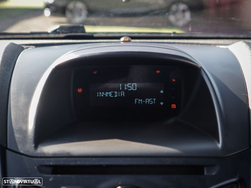 Ford Fiesta 1.0 Ti-VCT Titanium - 23