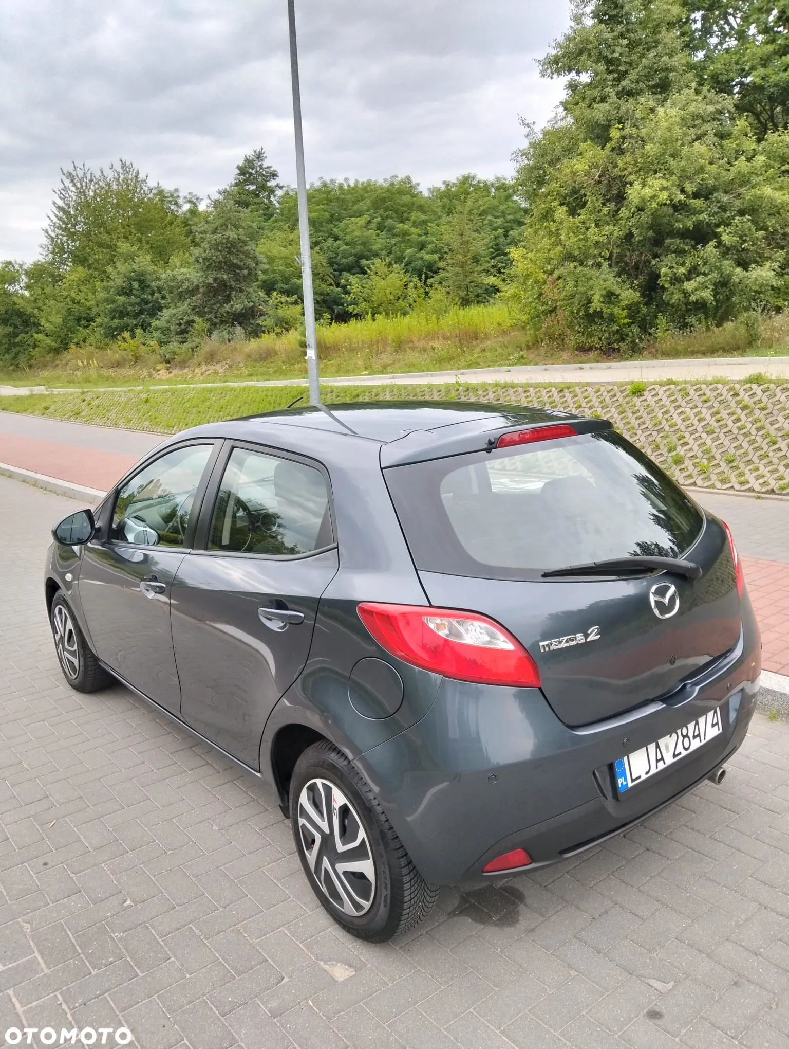 Mazda 2 - 7