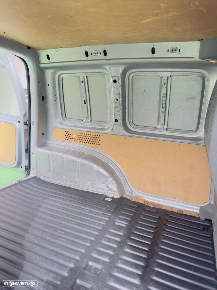 VW Caddy 2.0 SDi Extra - 16