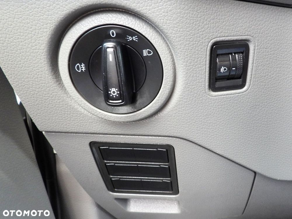 Volkswagen CRAFTER  WYWROTKA TEMPOMAT KLIMATYZACJA  140KM - 31