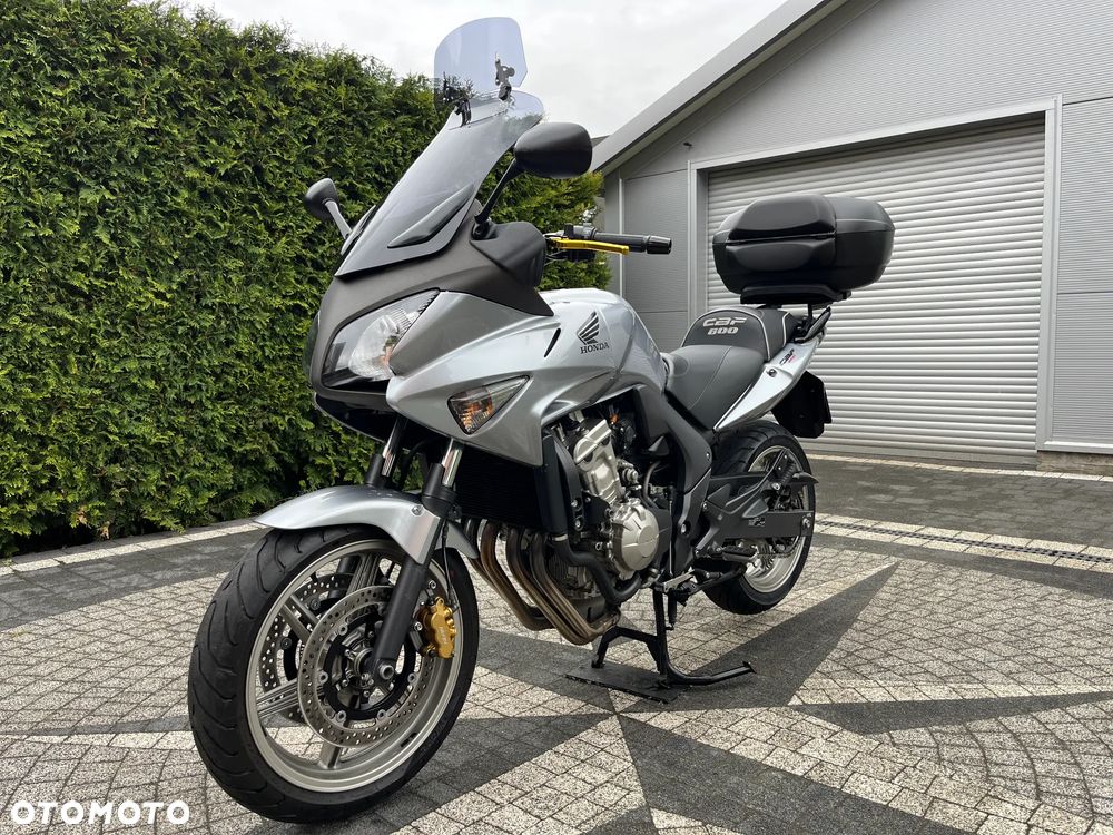 Honda CBF - 2
