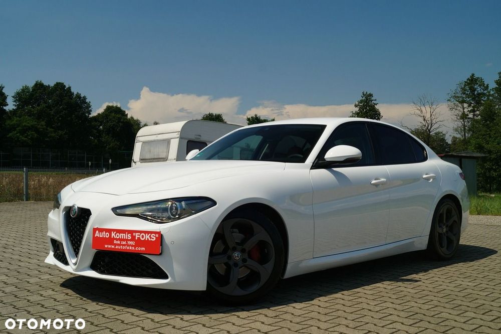 Alfa Romeo Giulia - 1