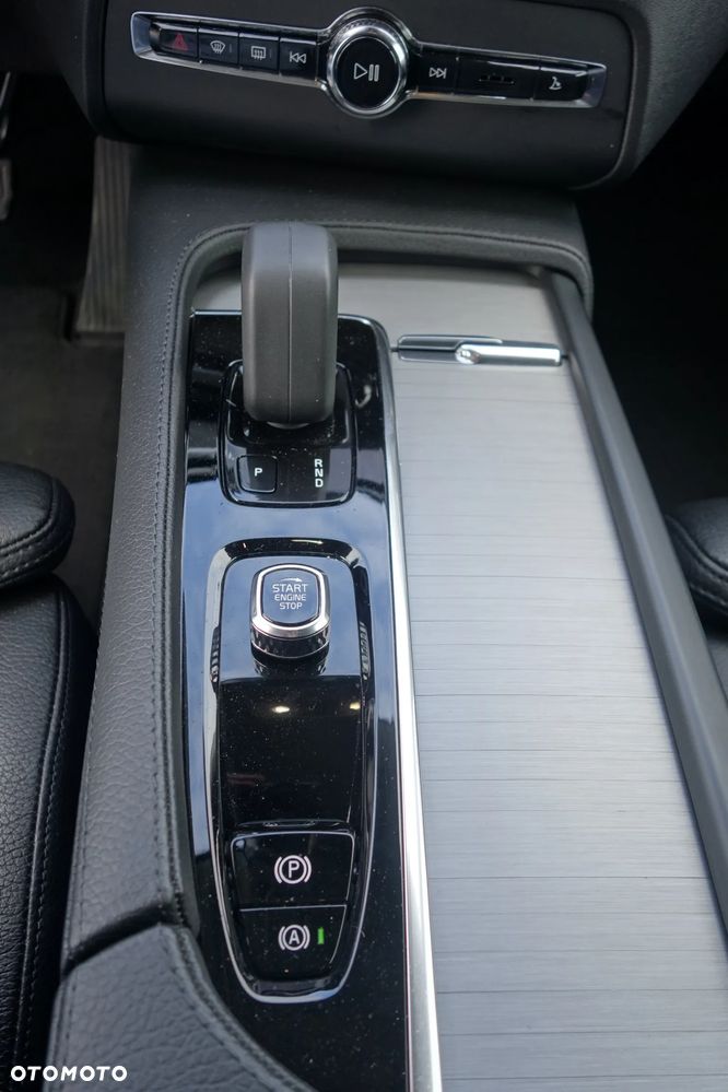 Volvo XC 90 B5 D AWD Momentum 7os - 19