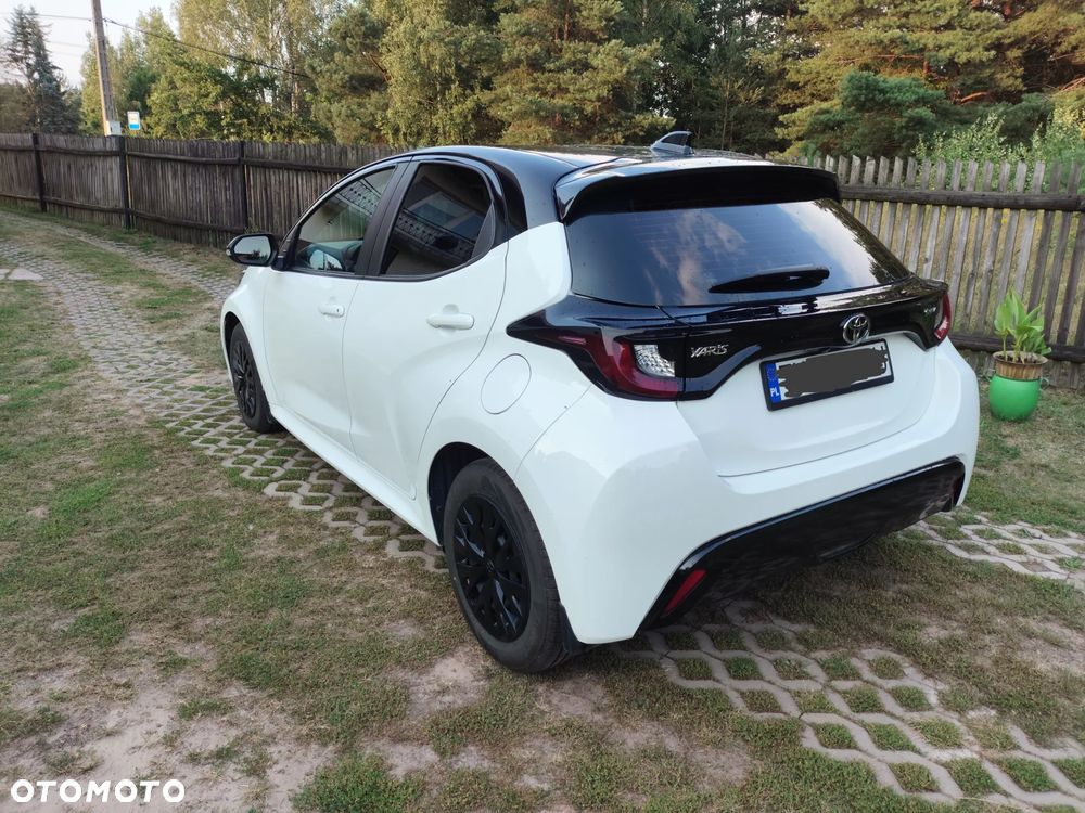 Toyota Yaris - 4