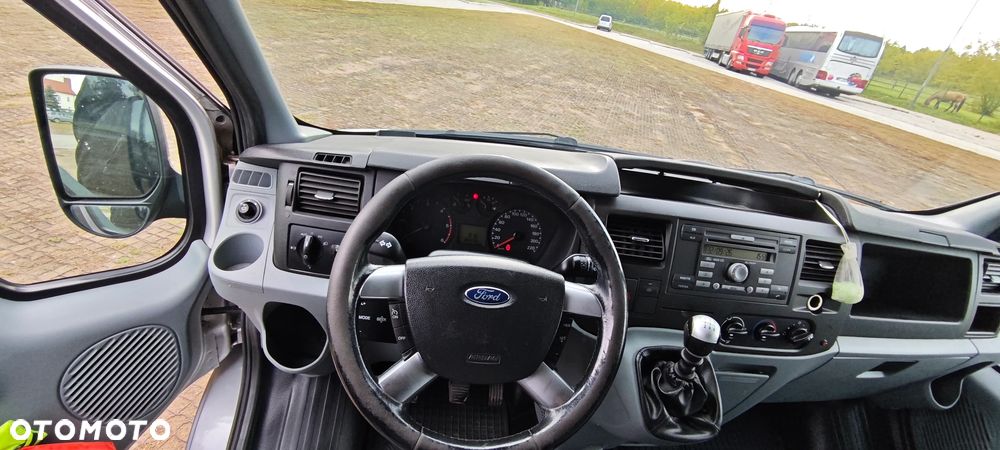 Ford Transit - 23