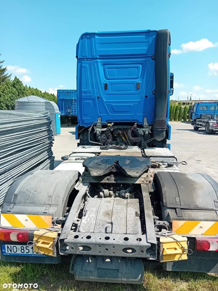 Mercedes-Benz Actros - 3