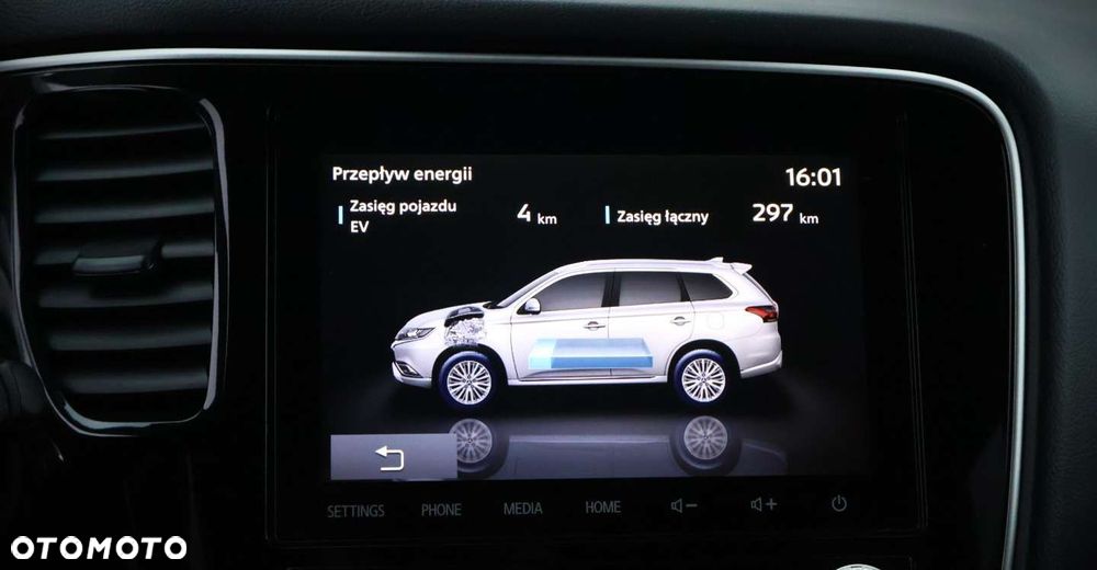 Mitsubishi Outlander - 32