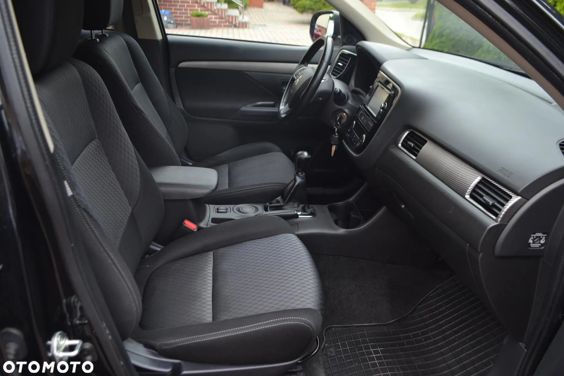 Mitsubishi Outlander 2.0 Intense 2WD - 14