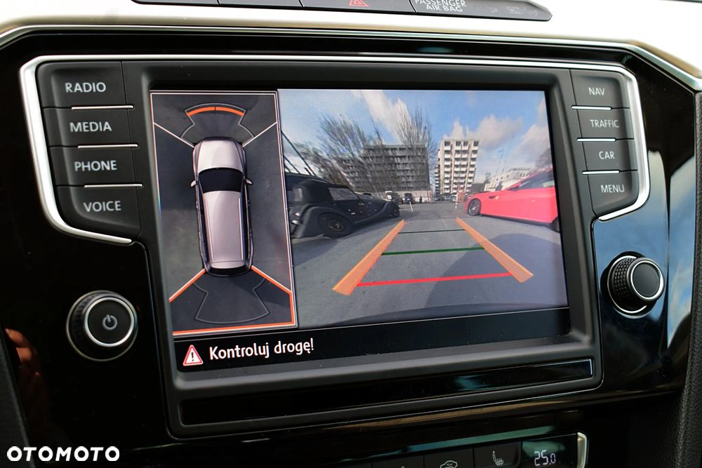 Volkswagen Passat Variant 1.8 TSI BMT Highline DSG - 13