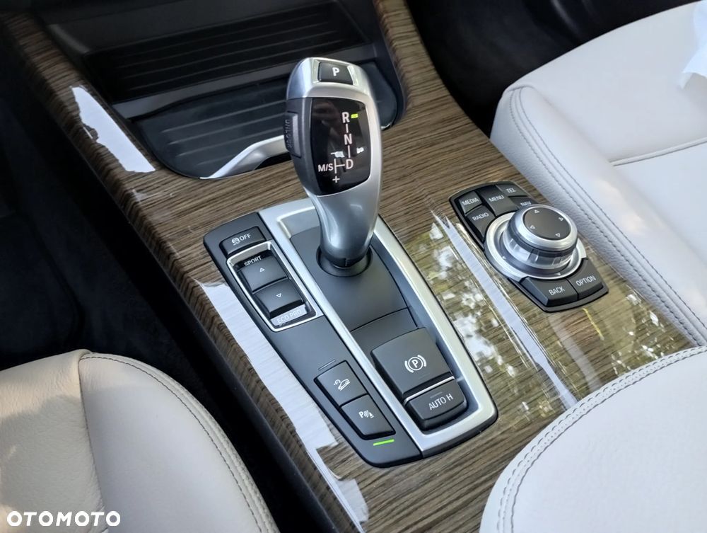 BMW X3 xDrive20i Advantage - 25