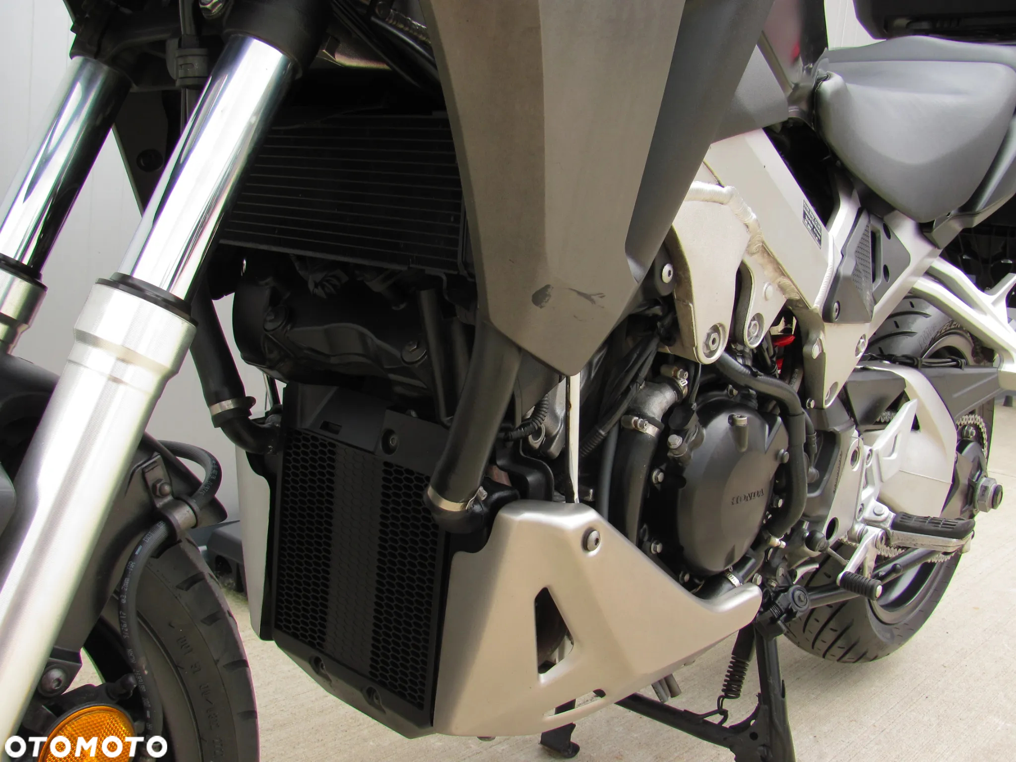 Honda VFR - 24