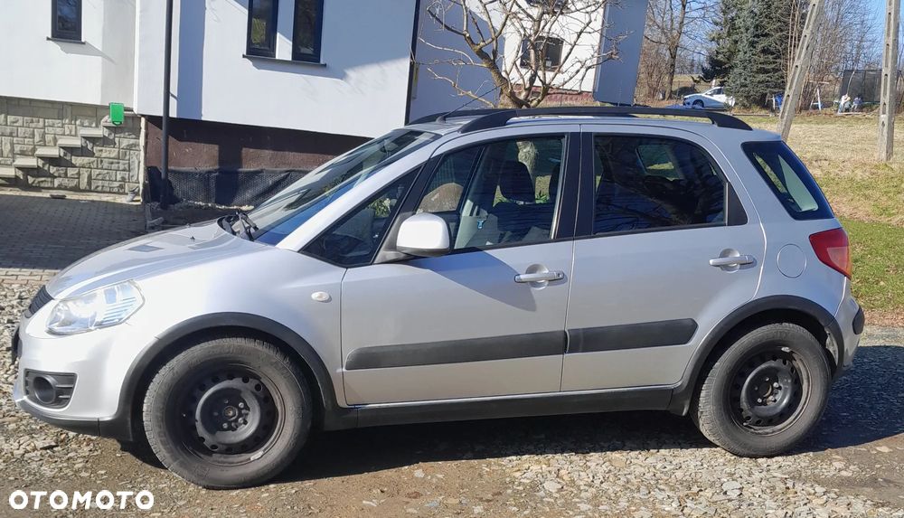 Suzuki SX4 1.6 Explore - 5