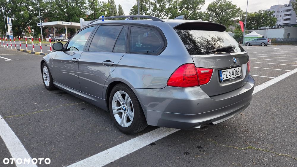 BMW Seria 3 318d - 4