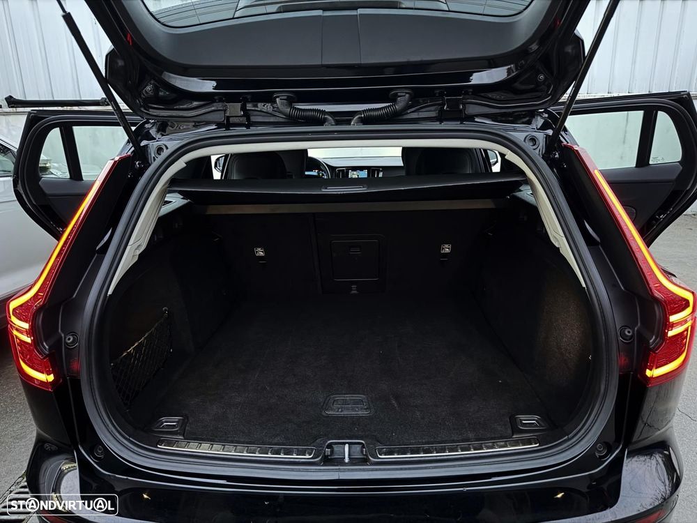 Volvo V60 2.0 T6 AWD TE Essential - 22